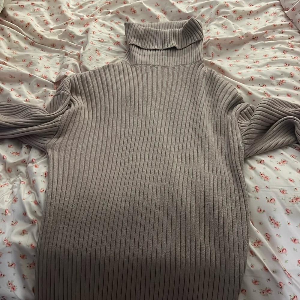 Knitted mauve dress M